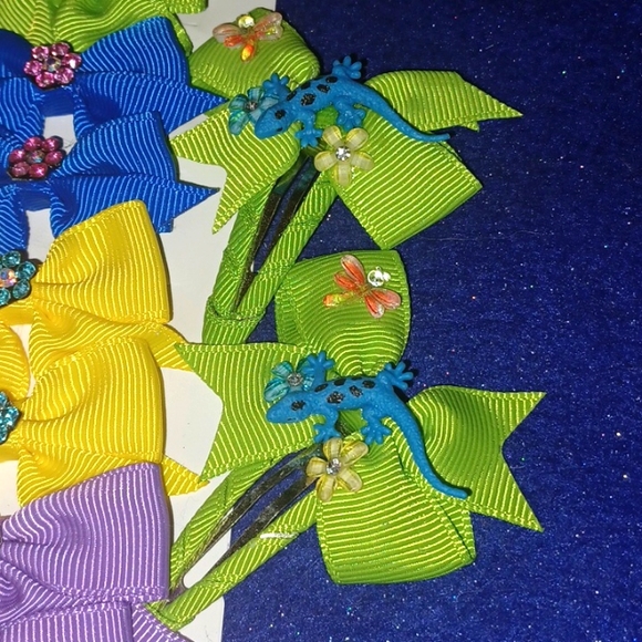 22 Dolled Up Hair Clips - Picture 11 of 13